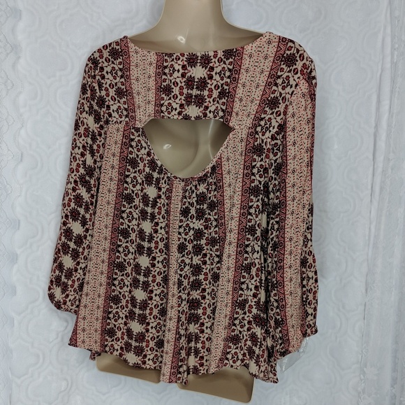 FRANCESCA'S Alya Open Back Boho Printed Top Sz L - Picture 5 of 8
